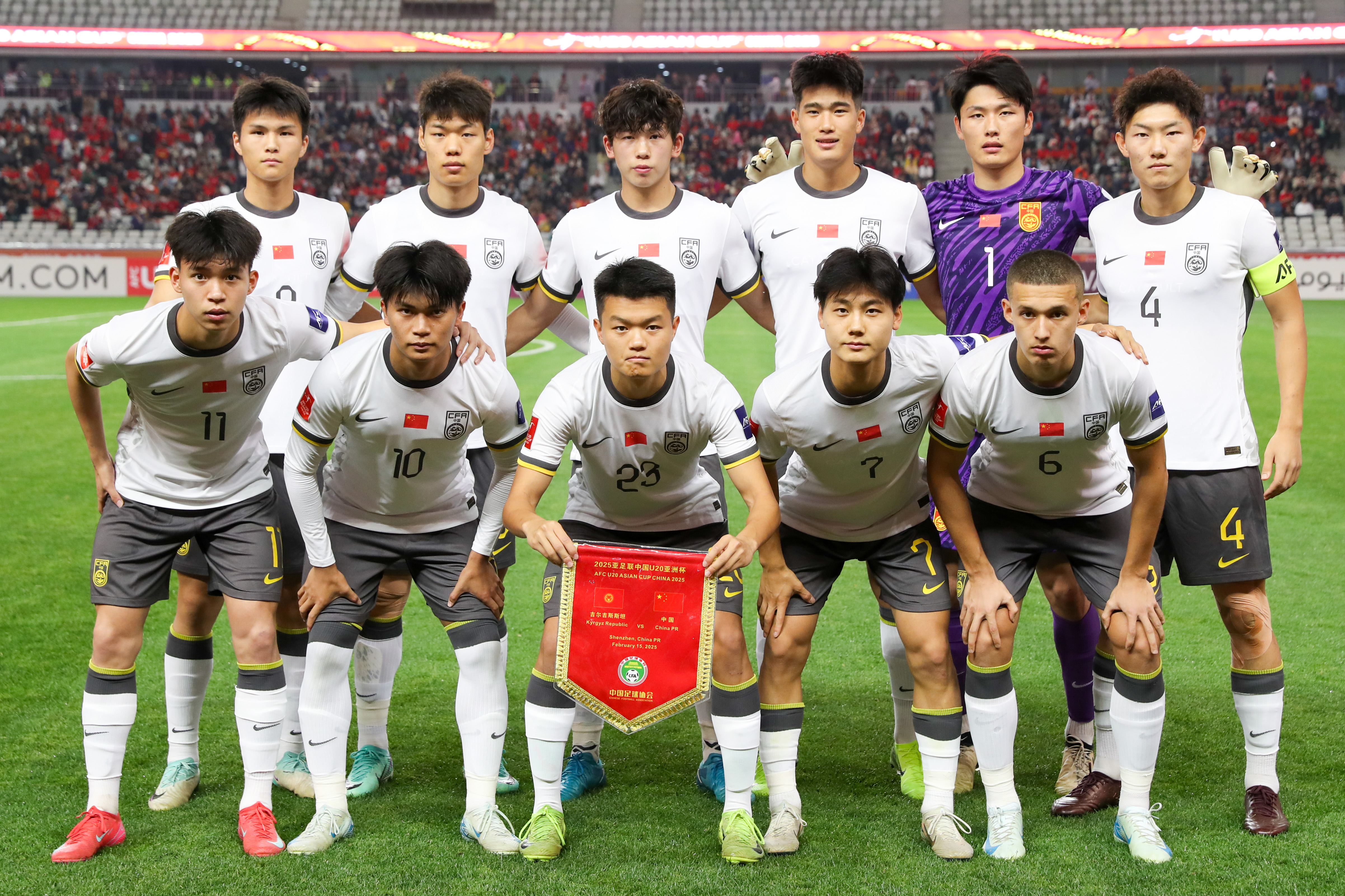亚洲俱乐部足球联赛上演精彩对抗